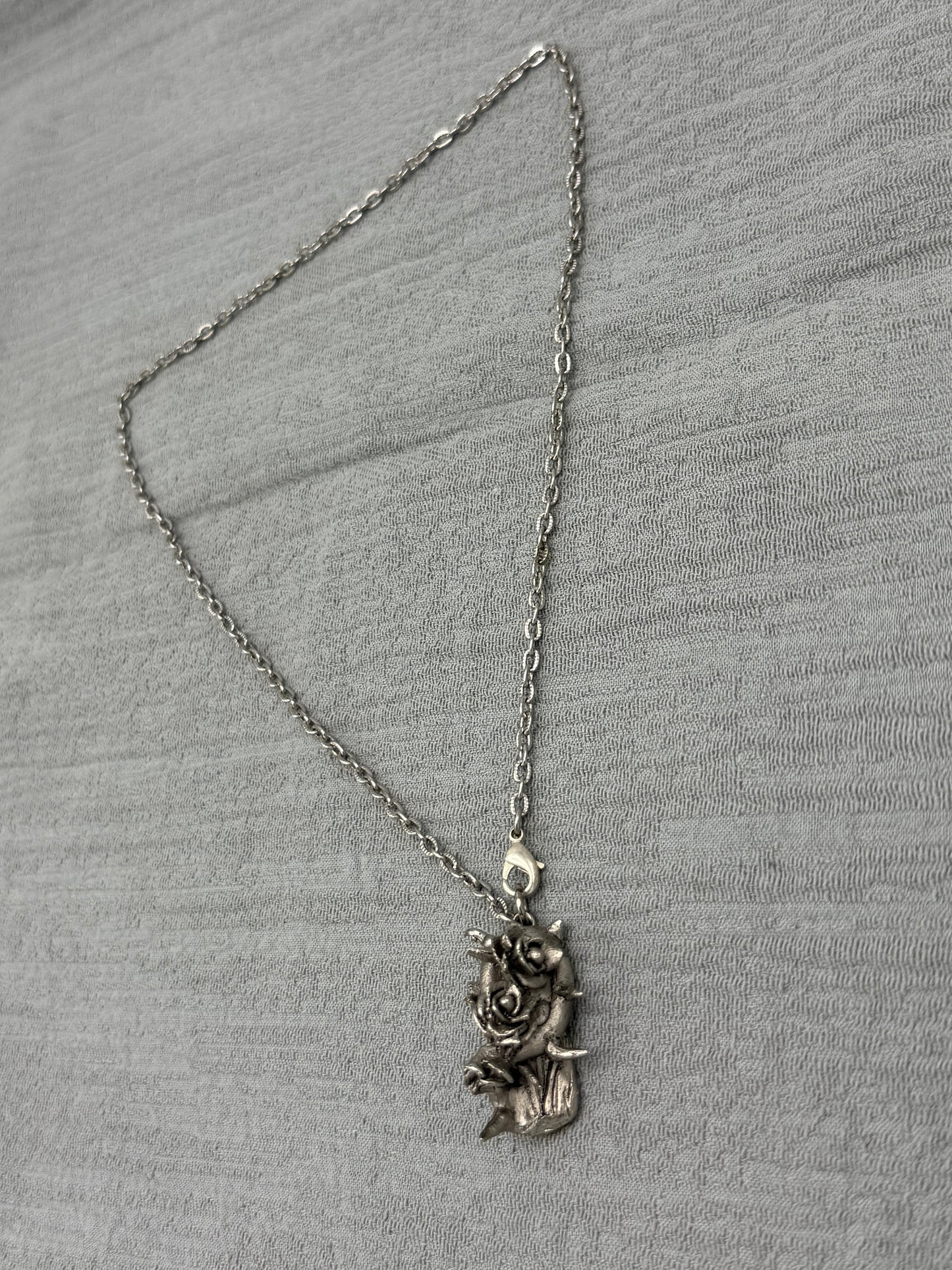 THORN BLOOM NECKLACE