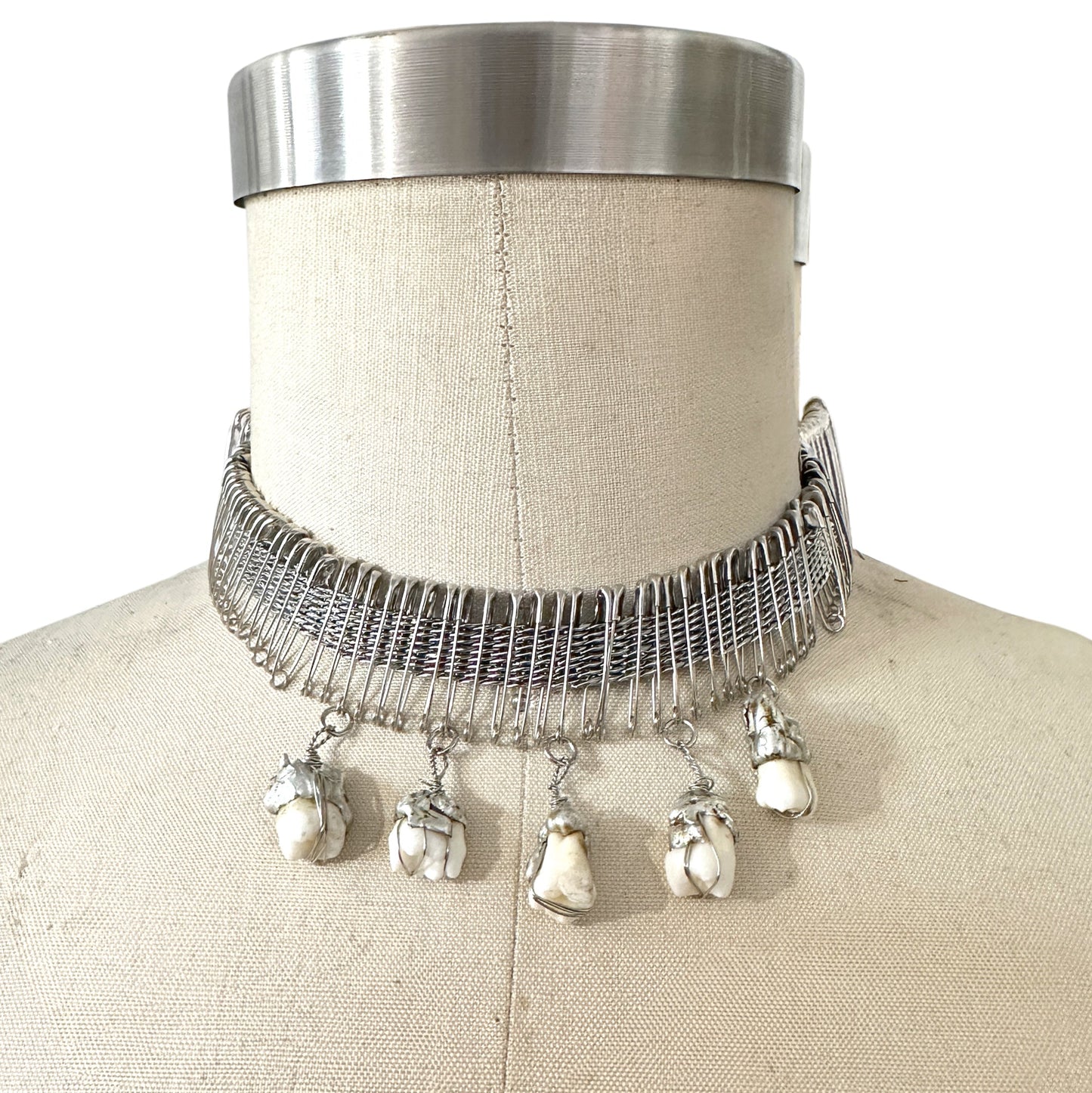 LOVE BITE CHOKER