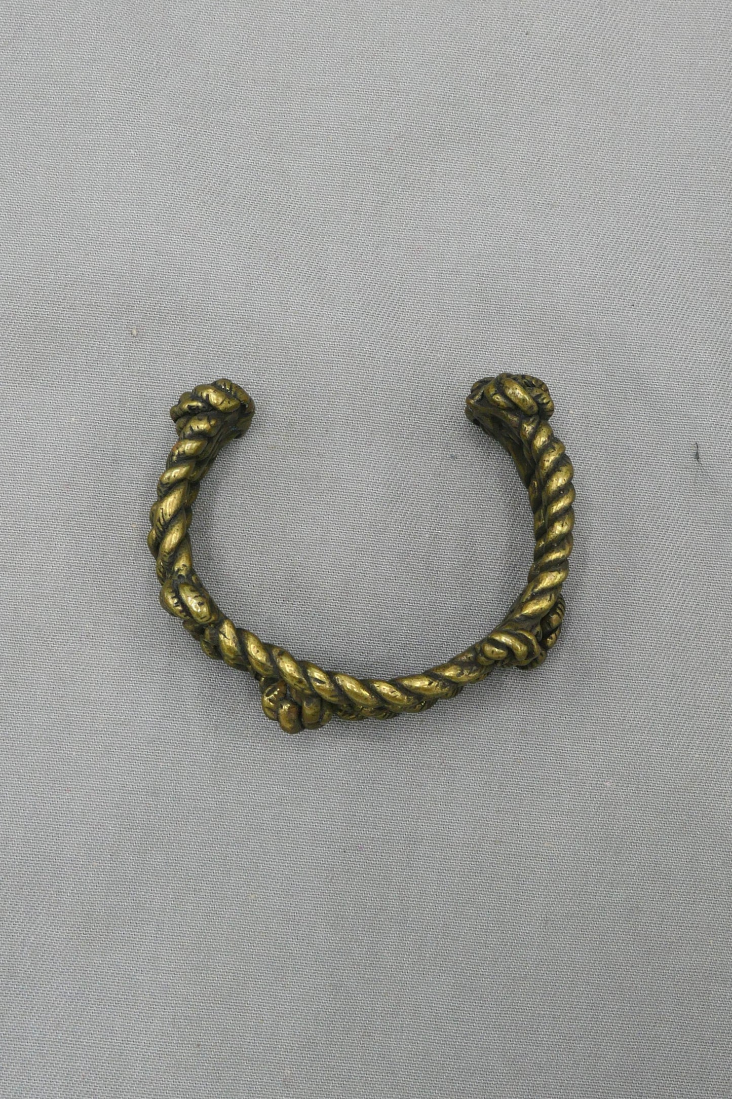 BOUND ROPE WRIST CUFF
