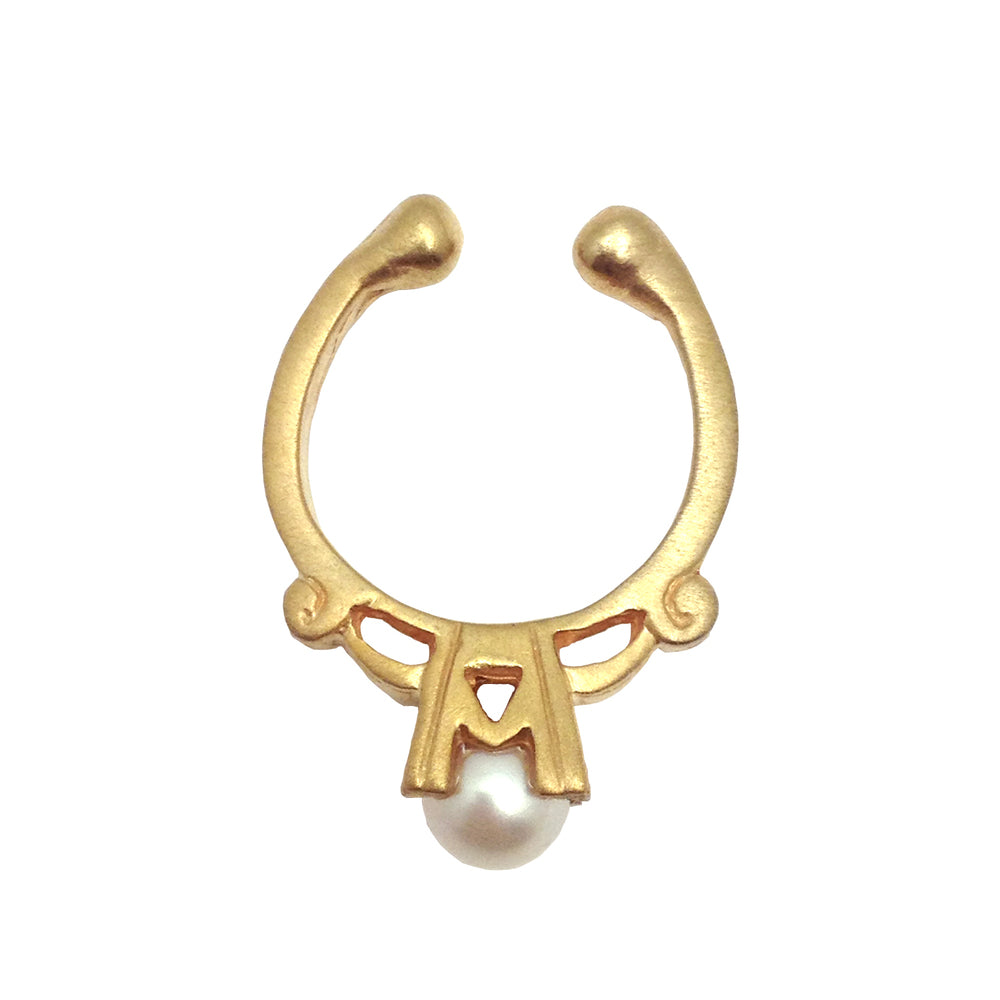 THE ENGAGEMENT PEARL EAR CUFF