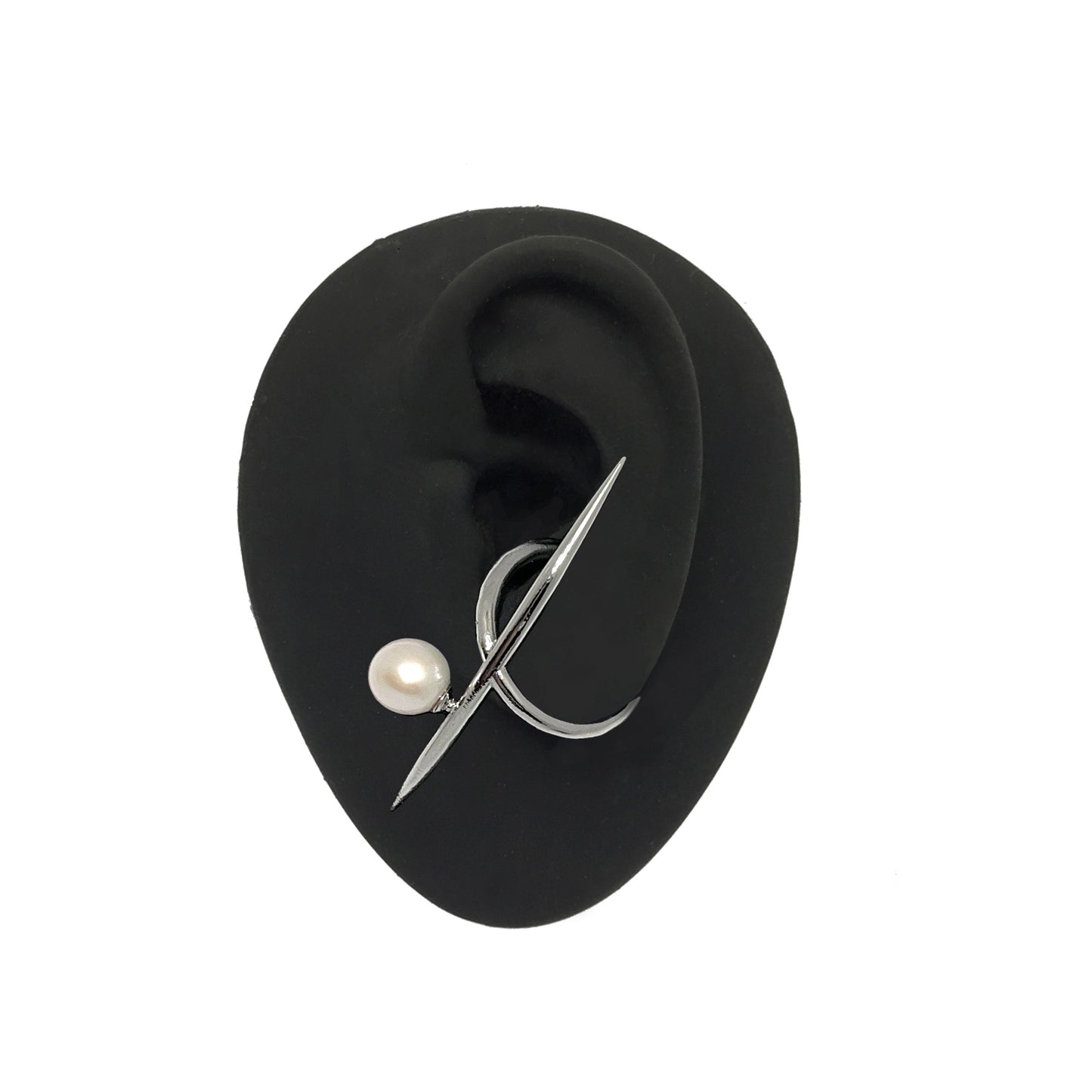 THE THORN HIVE PEARL CONCH CUFF
