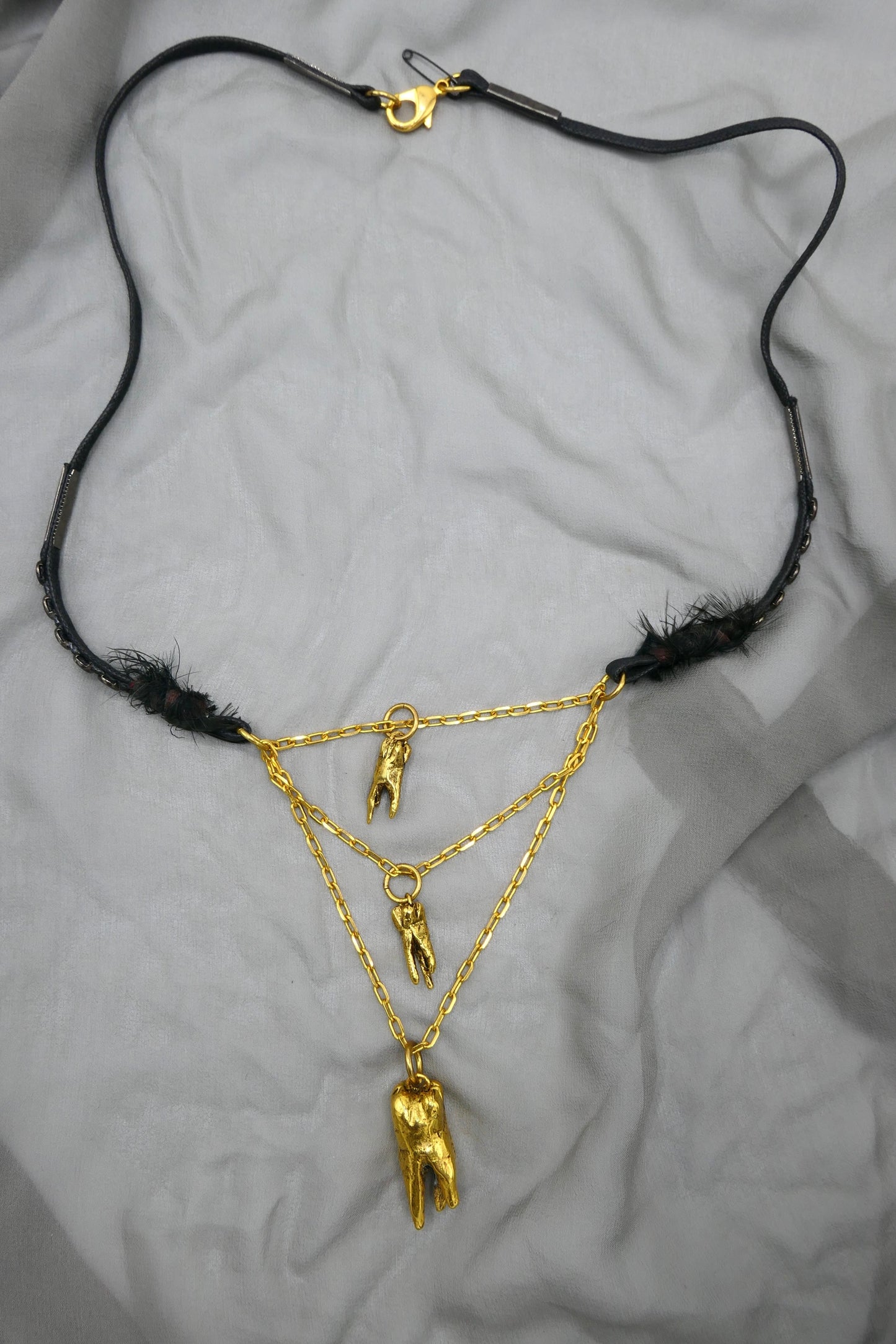 TEETH NECKLACE