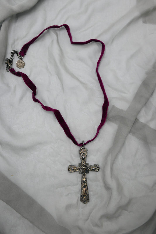 SKULL CROSS + WINE VELVET NECKLACE