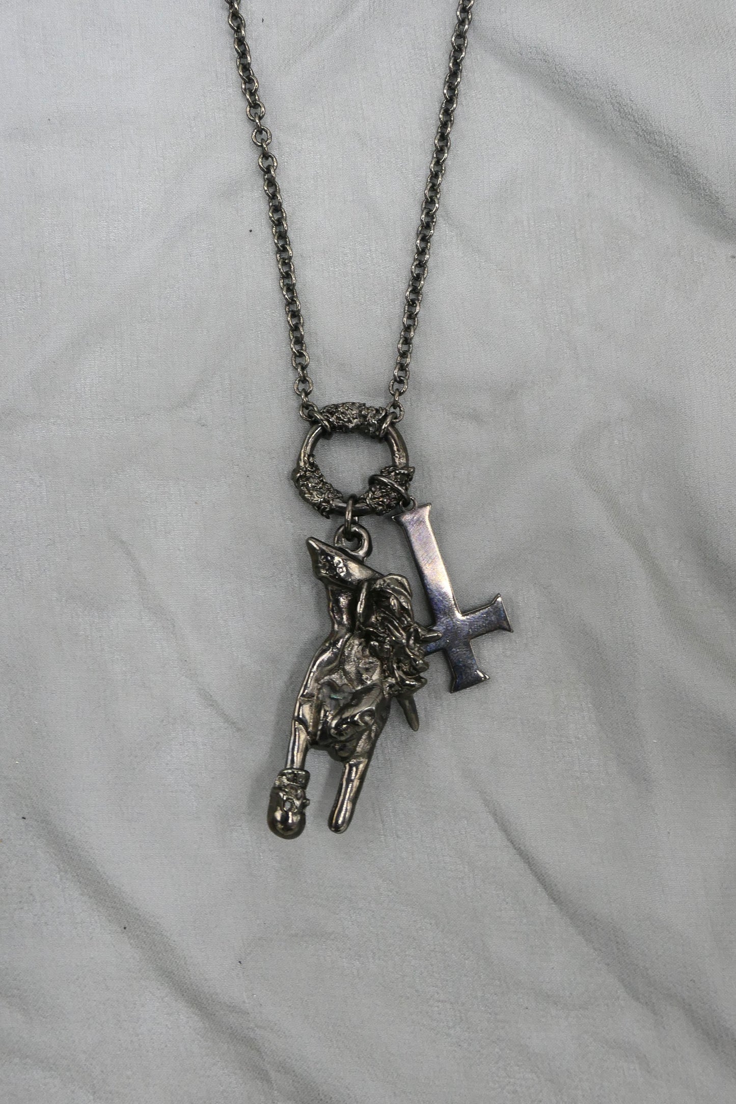 SKULL LOVE NECKLACE