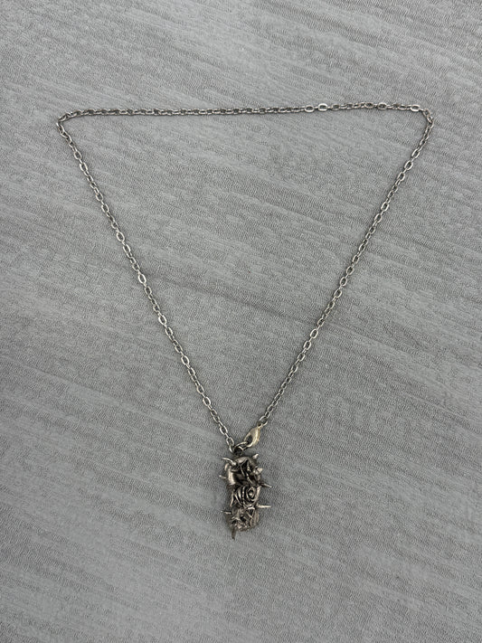 THORN BLOOM NECKLACE