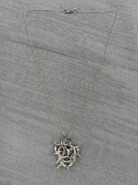 BRIAR HEART NECKLACE