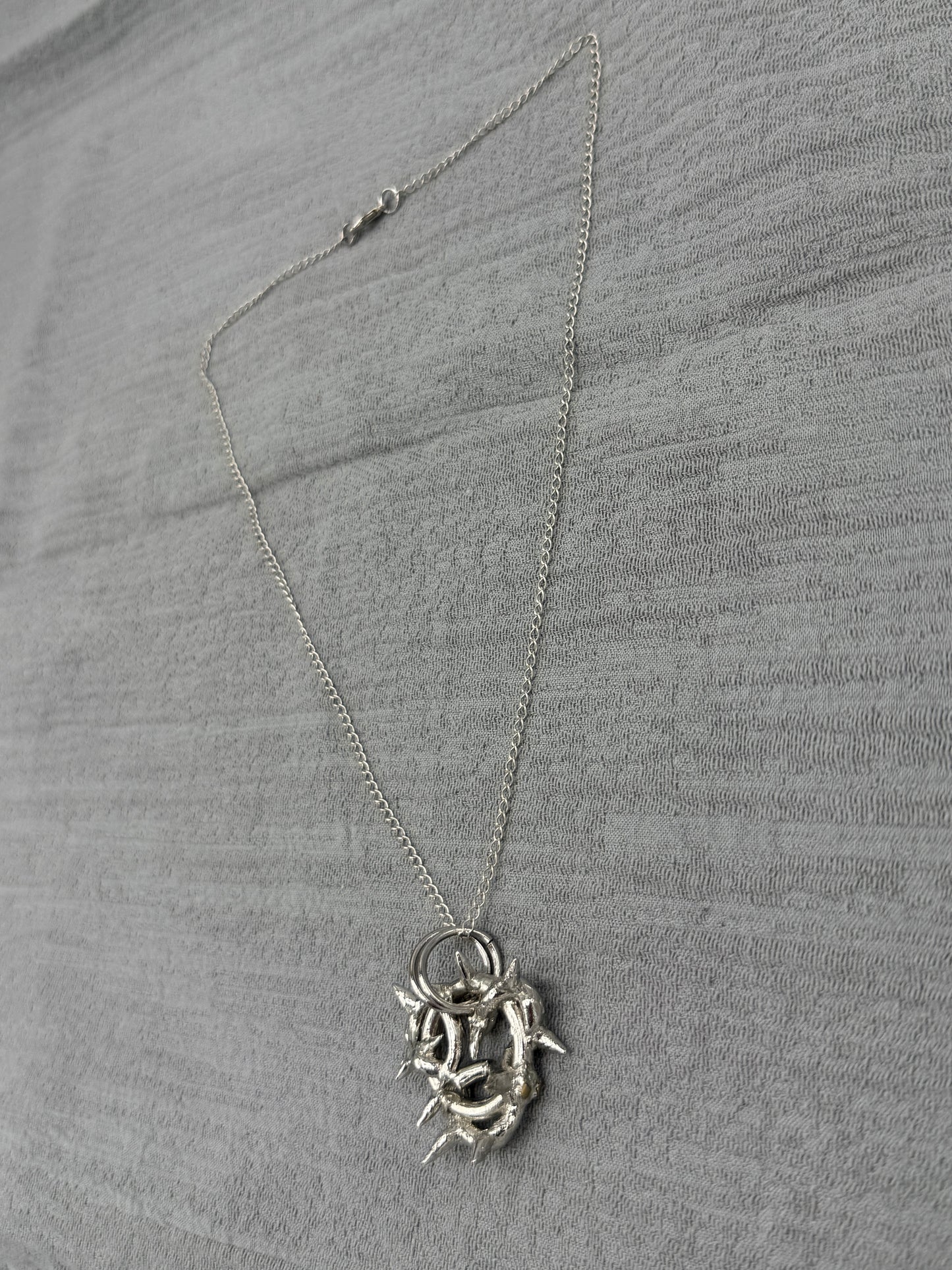 BRIAR HEART NECKLACE