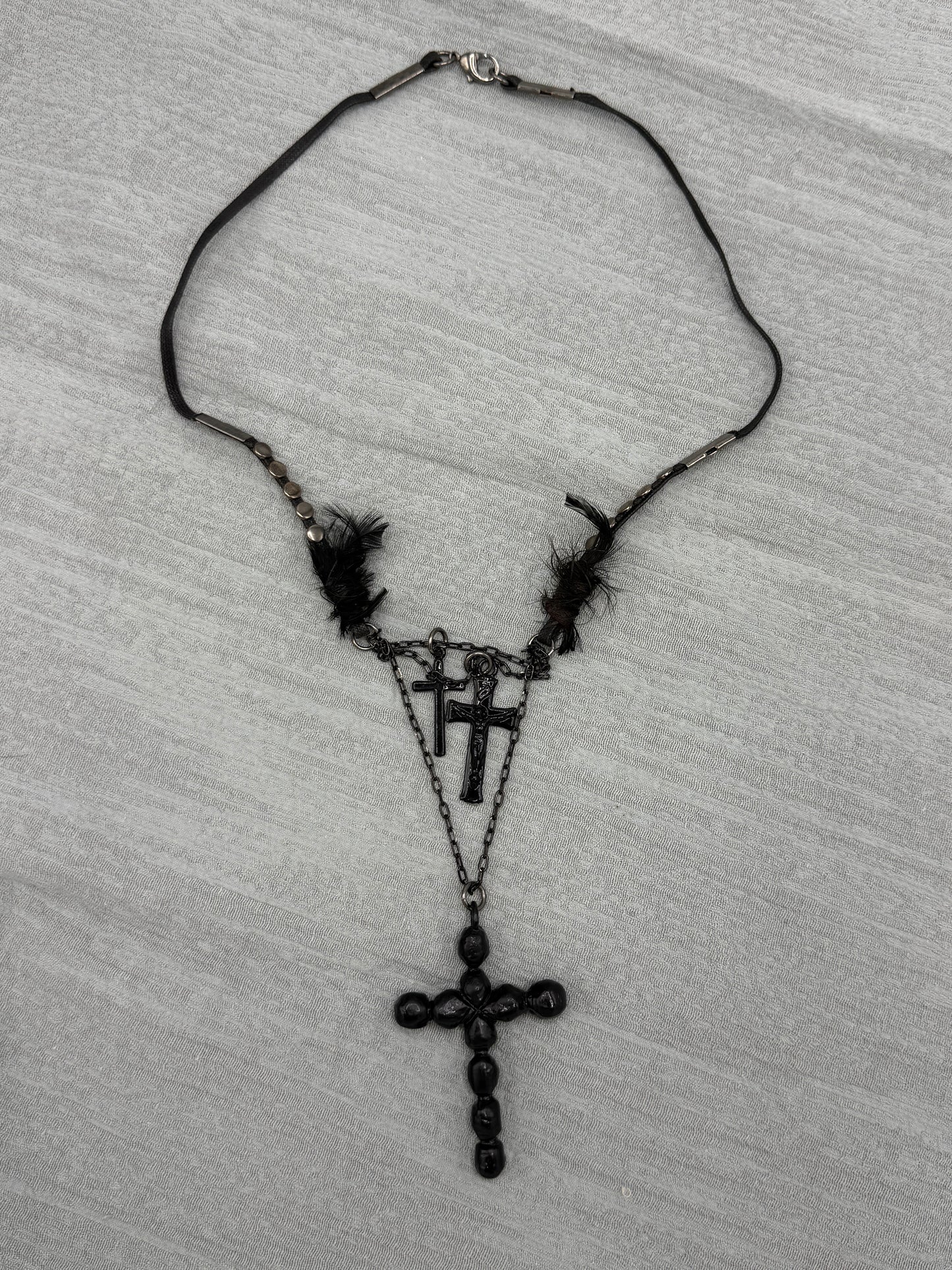 BLACK DEVOTION NECKLACE