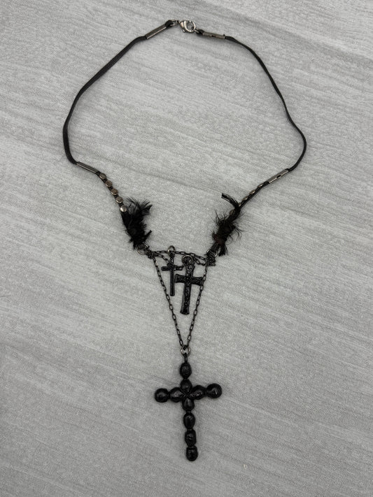 BLACK DEVOTION NECKLACE