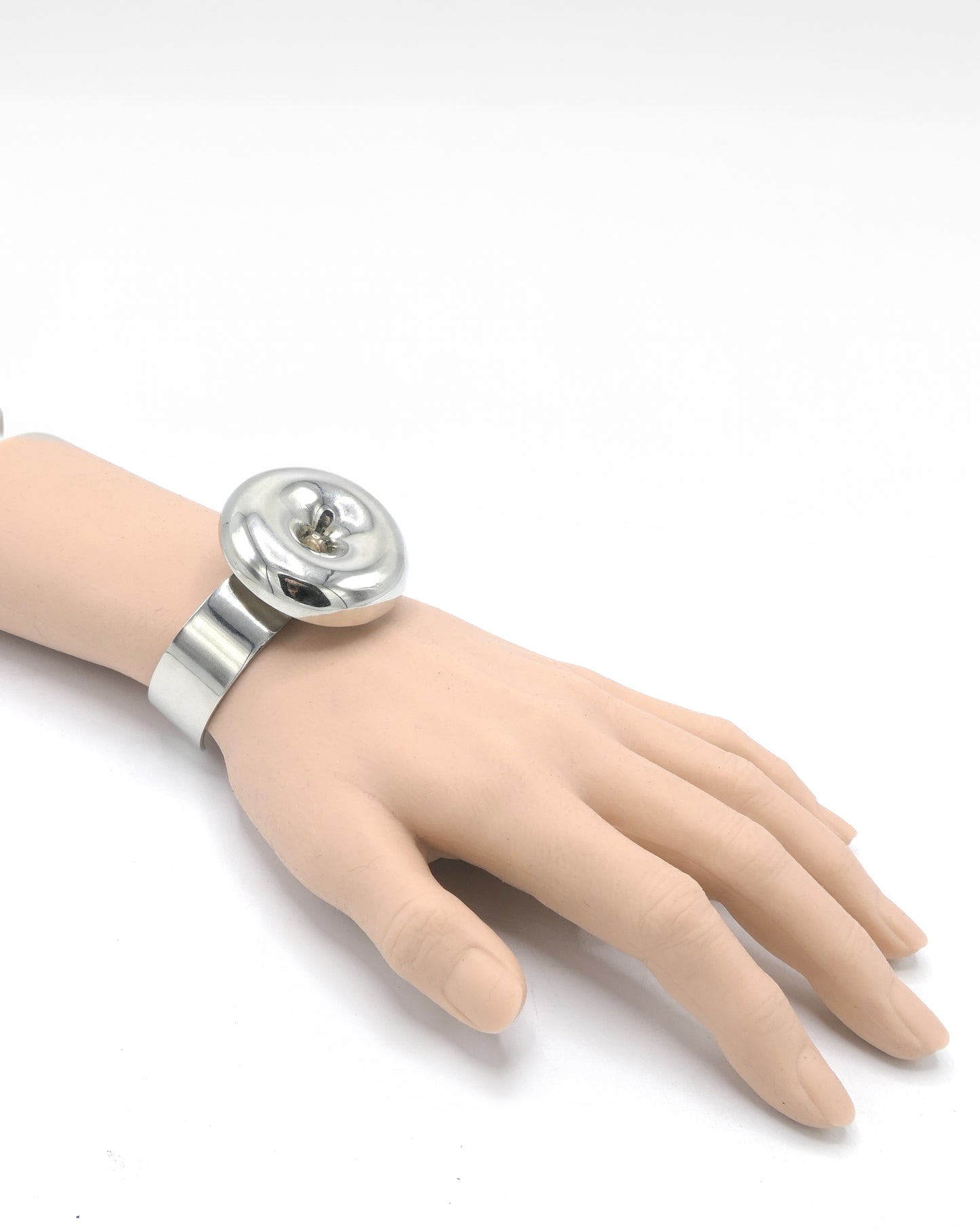 DONUT WRIST CUFF