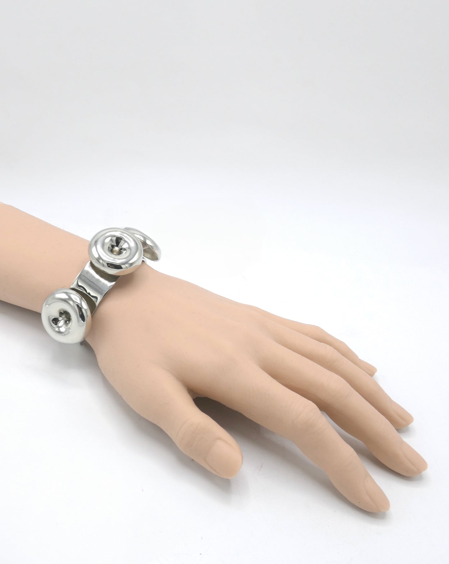 MINI DONUT WRIST CUFF