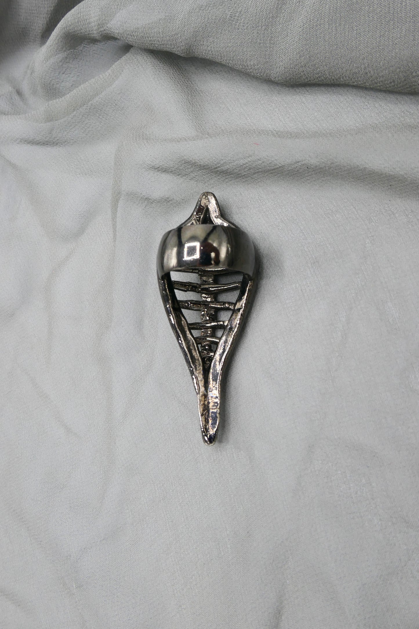 ALIEN SPINE RING