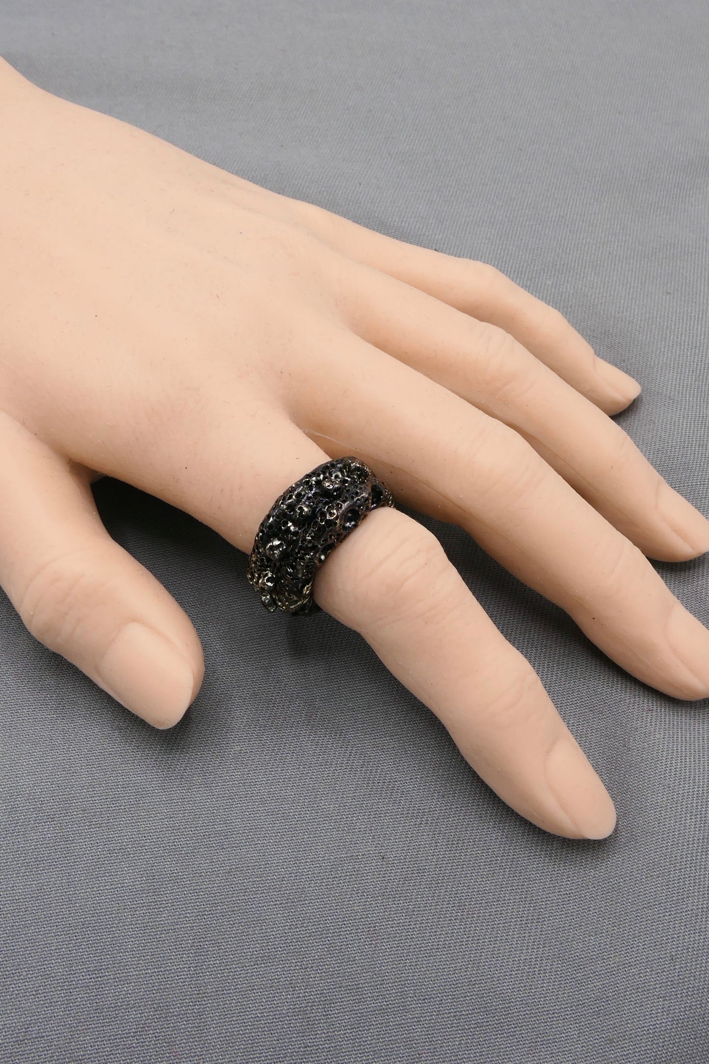 NOCTURN RING