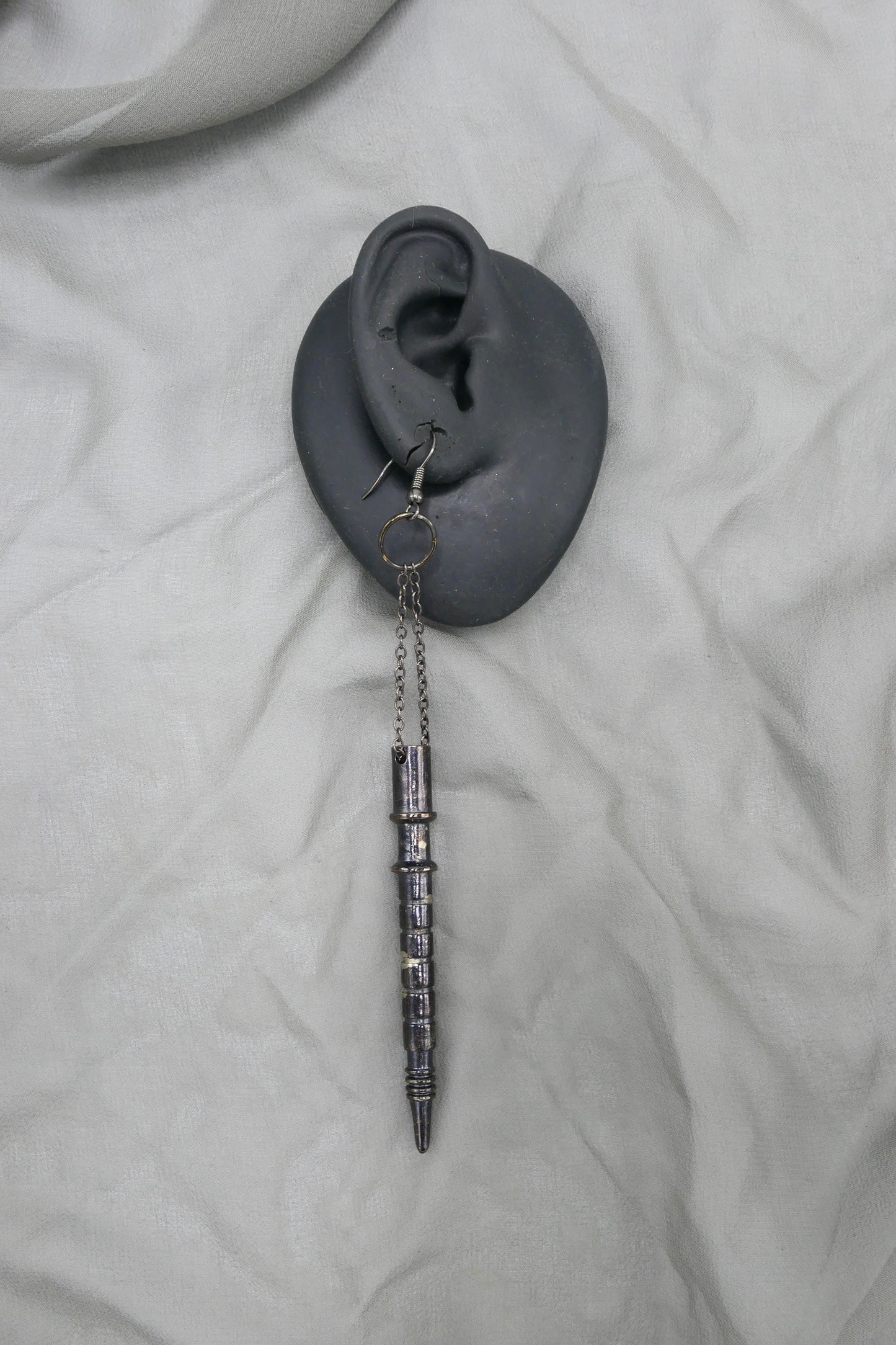 ALIEN TOTEM SINGLE EARRING
