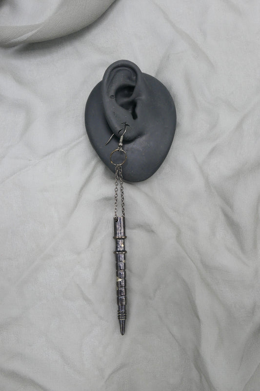 ALIEN TOTEM SINGLE EARRING