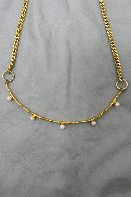 THE BAMBOO AND PEARL CHOKER