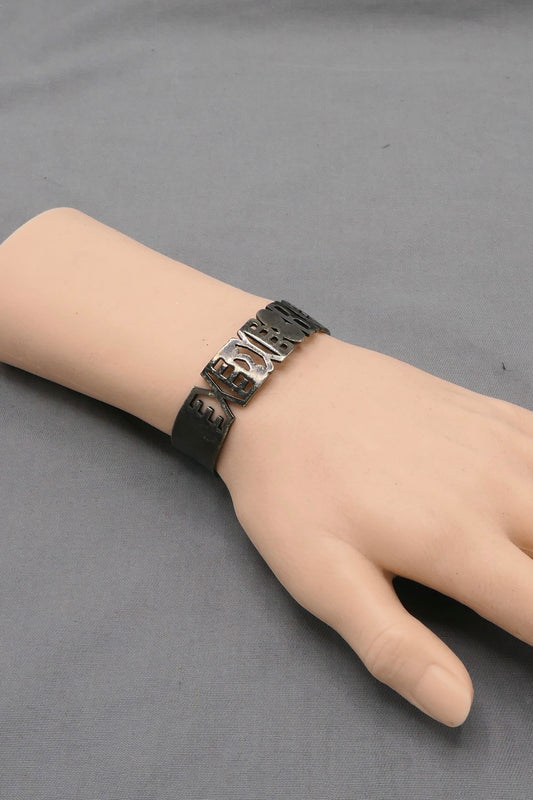 EVERYBODY WRIST CUFF