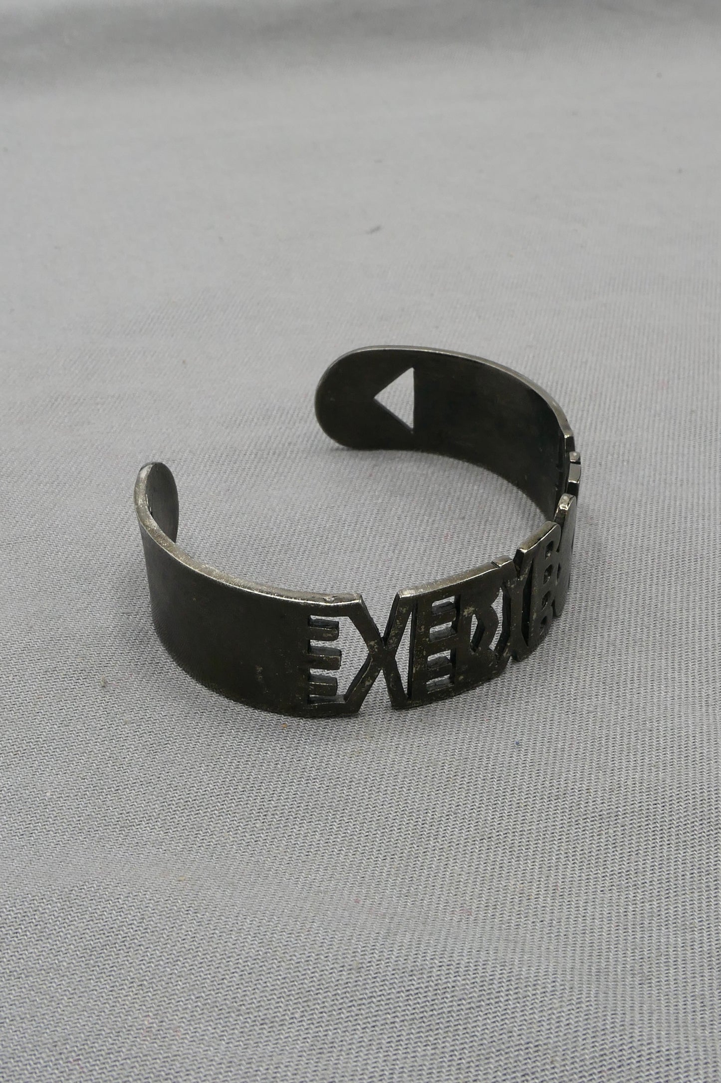 EVERYBODY WRIST CUFF