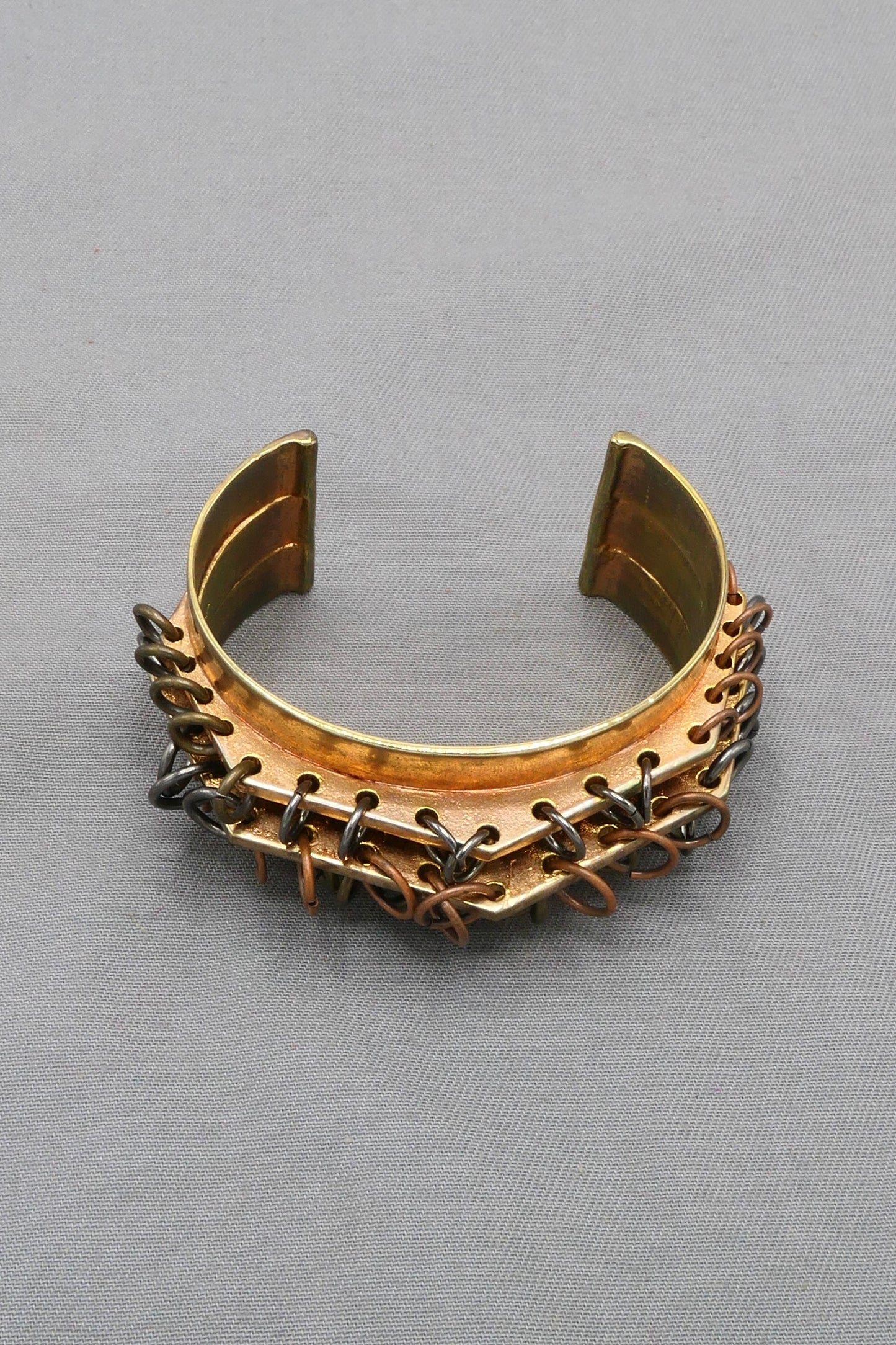 CIRCUIT CUFF