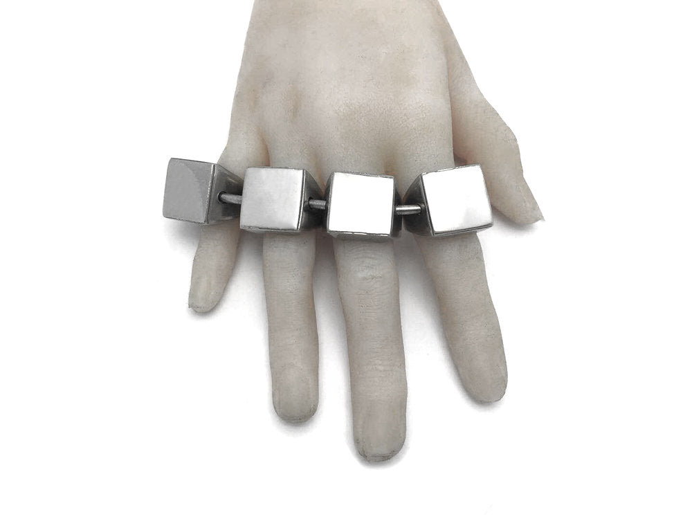 The Square Signet Articulated Knuckleduster